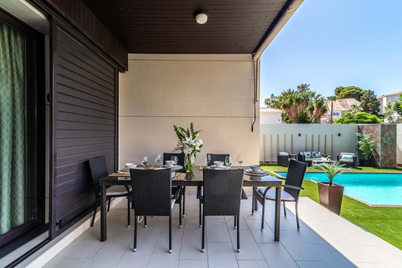 Vacation Marbella I Villa Riviera Del Sol, Private Pool, Jacuzzi, Walking Distance To The Beach Malaga Bagian luar foto