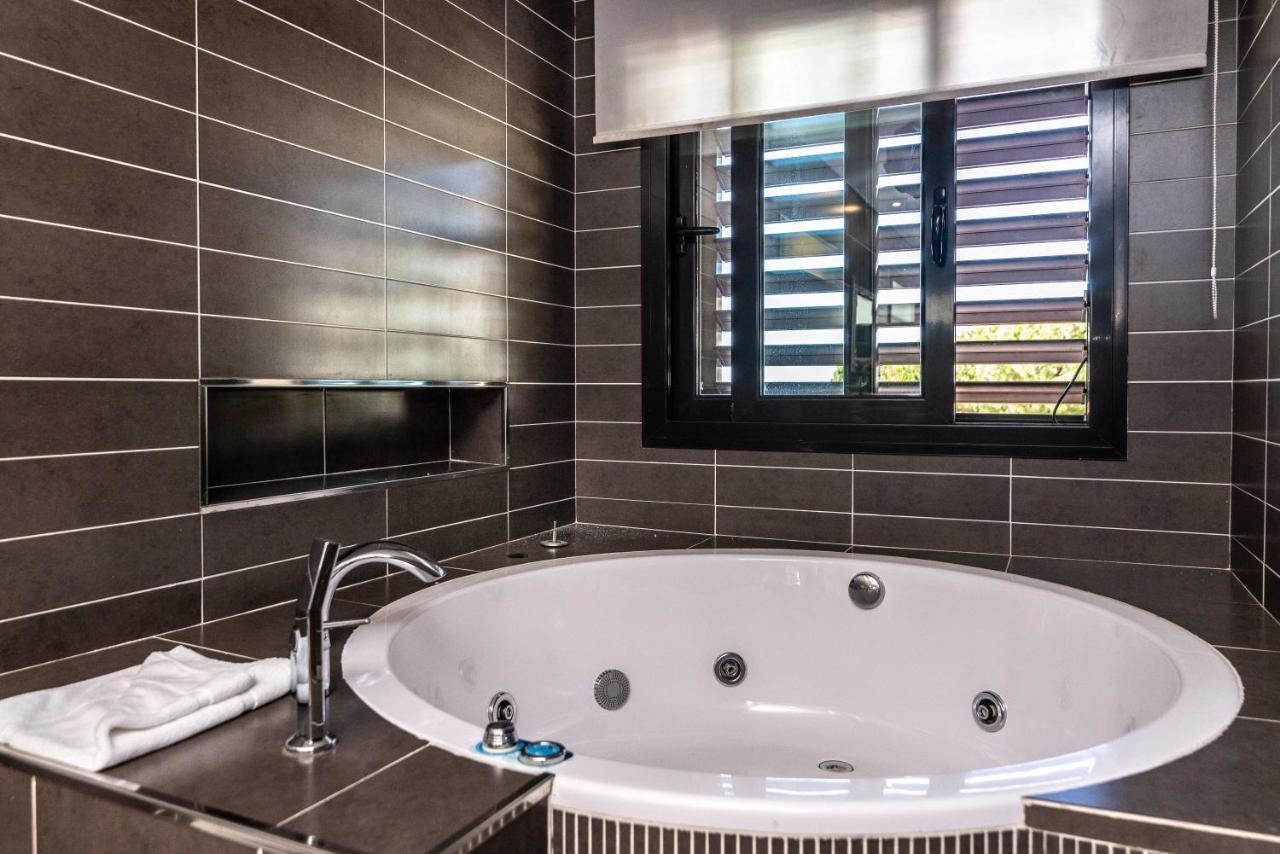 Vacation Marbella I Villa Riviera Del Sol, Private Pool, Jacuzzi, Walking Distance To The Beach Malaga Bagian luar foto