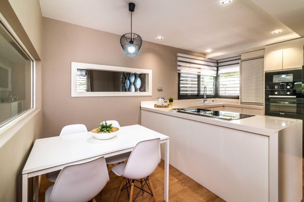 Vacation Marbella I Villa Riviera Del Sol, Private Pool, Jacuzzi, Walking Distance To The Beach Malaga Bagian luar foto