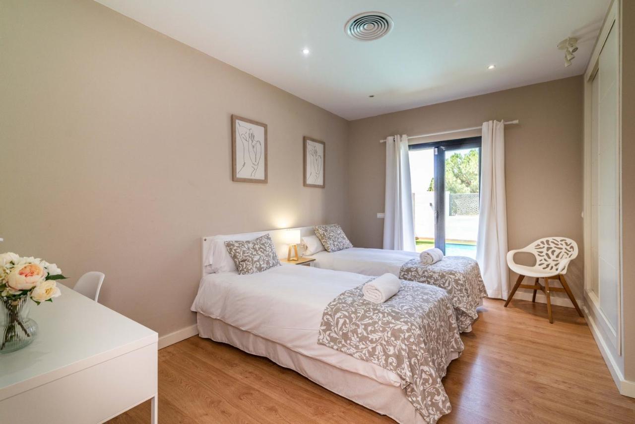 Vacation Marbella I Villa Riviera Del Sol, Private Pool, Jacuzzi, Walking Distance To The Beach Malaga Bagian luar foto